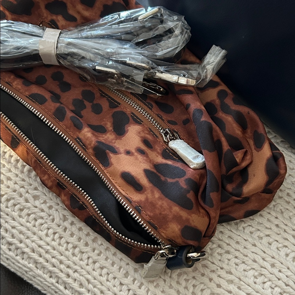 Co-Lab Shoulder Bag - Picture 9 of 16